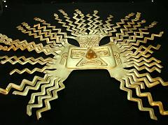 Ecuador Quito 02-07 Museo del Banco Central Radiating Golden Sun-mask The second room in the Museo del Banco Central in Quito is the Sala de Oro (Gold Room), which displays the radiating golden sun-mask that is the symbol of the Banco Central, from La Tolita 350 BC � 350 AD.